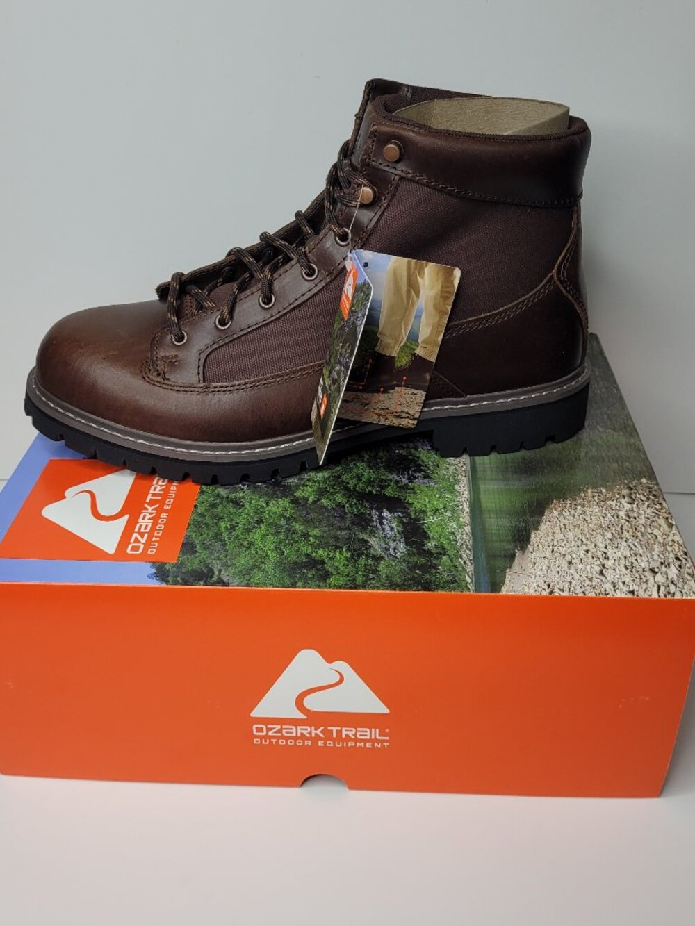 Ozark Trail brown Roofer leather lace up boot size 11 new in the box